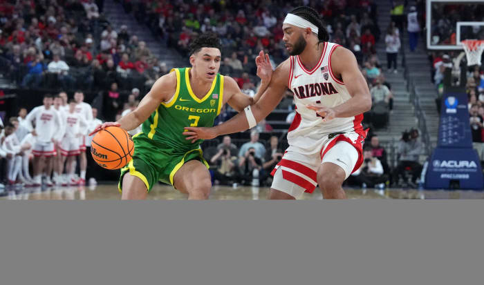 Oregon Ducks guard Jackson Shelstad has averaged 13.2 points per game this season.